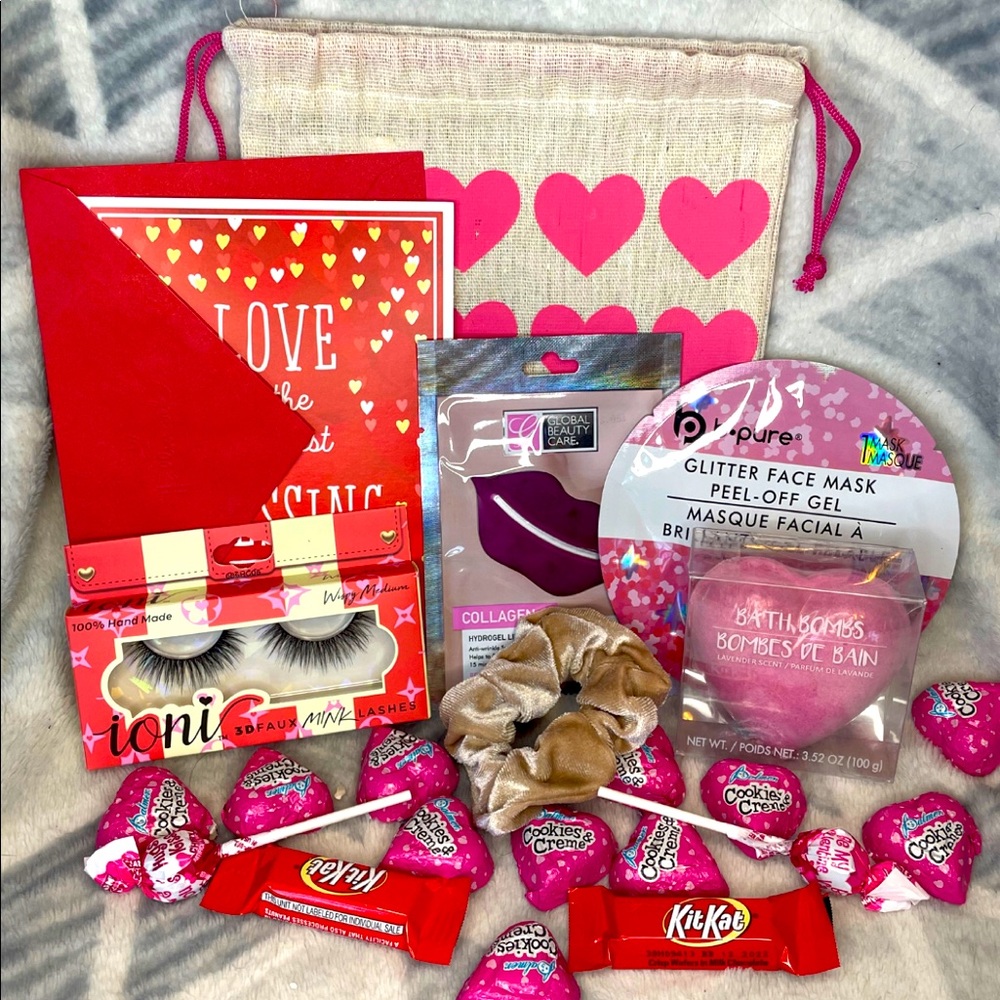 Valentine’s Day Gift Bags and Buckets